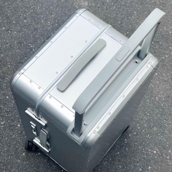 shadow02 UMBRA 鋁鎂合金行李箱 對開式 寬桿箱