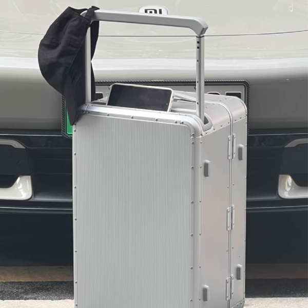 shadow03 UMBRA 鋁鎂合金行李箱 對開式 寬桿箱